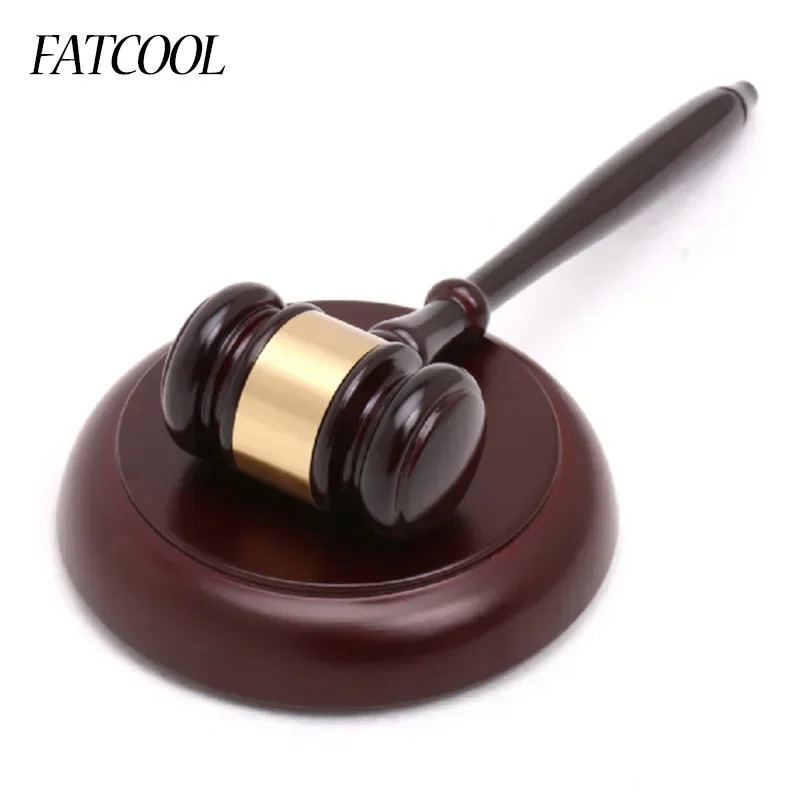 Wooden Handmade Craft Lawyer J - огляд і ціна Woodworking Auctions
